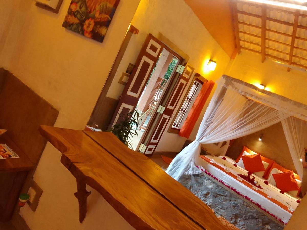 La Perla Bentota Hotel Exterior photo